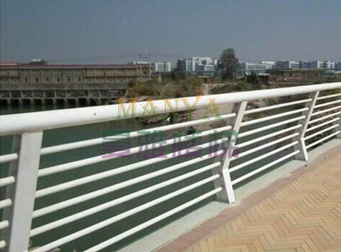 鍍鋅穿管橋梁護(hù)欄 MH-Q07