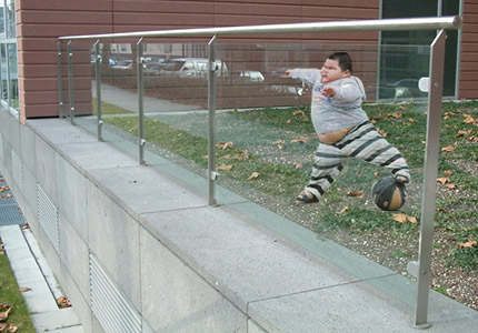 如何辨別不銹鋼欄桿護(hù)欄是否合格安全